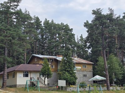 Хижа „Попови ливади“