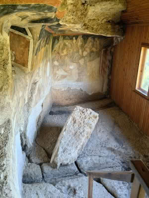 Ивановски скални църкви
