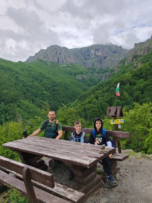 Пътека за хижа Рай