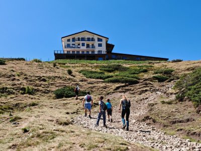 Изкачване на връх Марагидик с деца Изкачване на връх Марагидик с деца