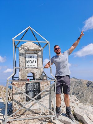 Изкачване на Седемте Рилски езера и връх Мусала с деца