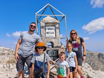 Изкачване на Седемте Рилски езера и връх Мусала с деца