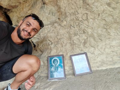 Разходка до Нисовските Скални църкви