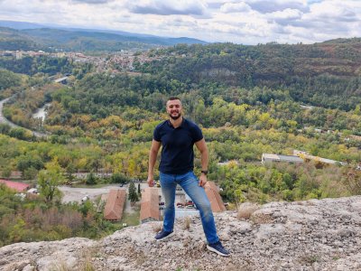 Еднодневна разходка до Люлката на любовта, Велико Търново
