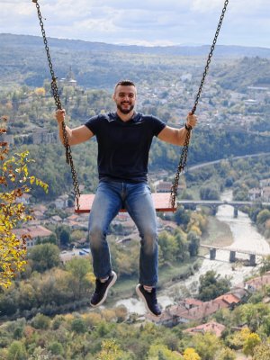 Еднодневна разходка до Люлката на любовта, Велико Търново