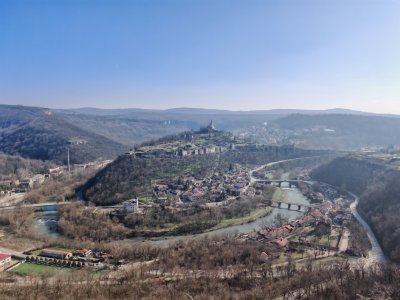 Еднодневна разходка до Люлката на любовта, Велико Търново