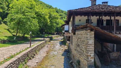 Преход до хижа Рай и изкачване на връх Ботев