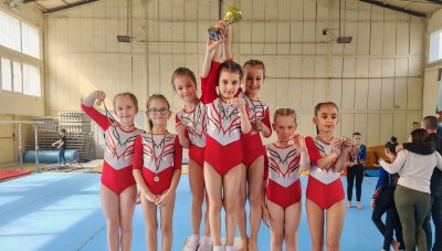 Състезание по спортна гимнастика във Варна